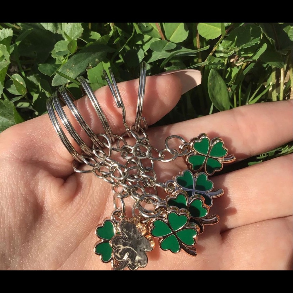 Four leaf clover keychains